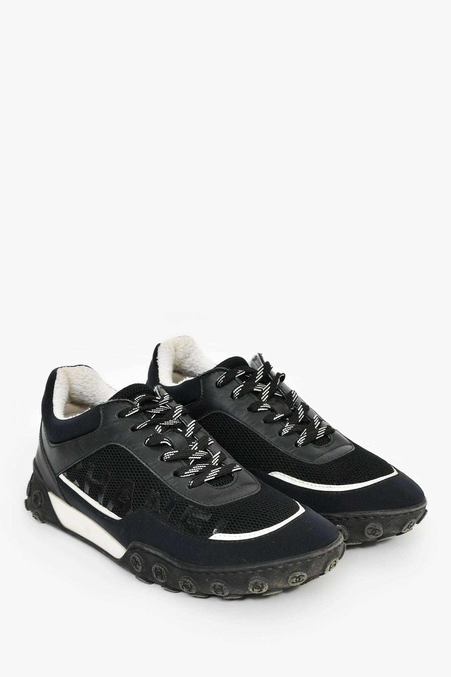Pre-Loved Chanel™ Black Leather/Mesh Sneakers Size 36.5