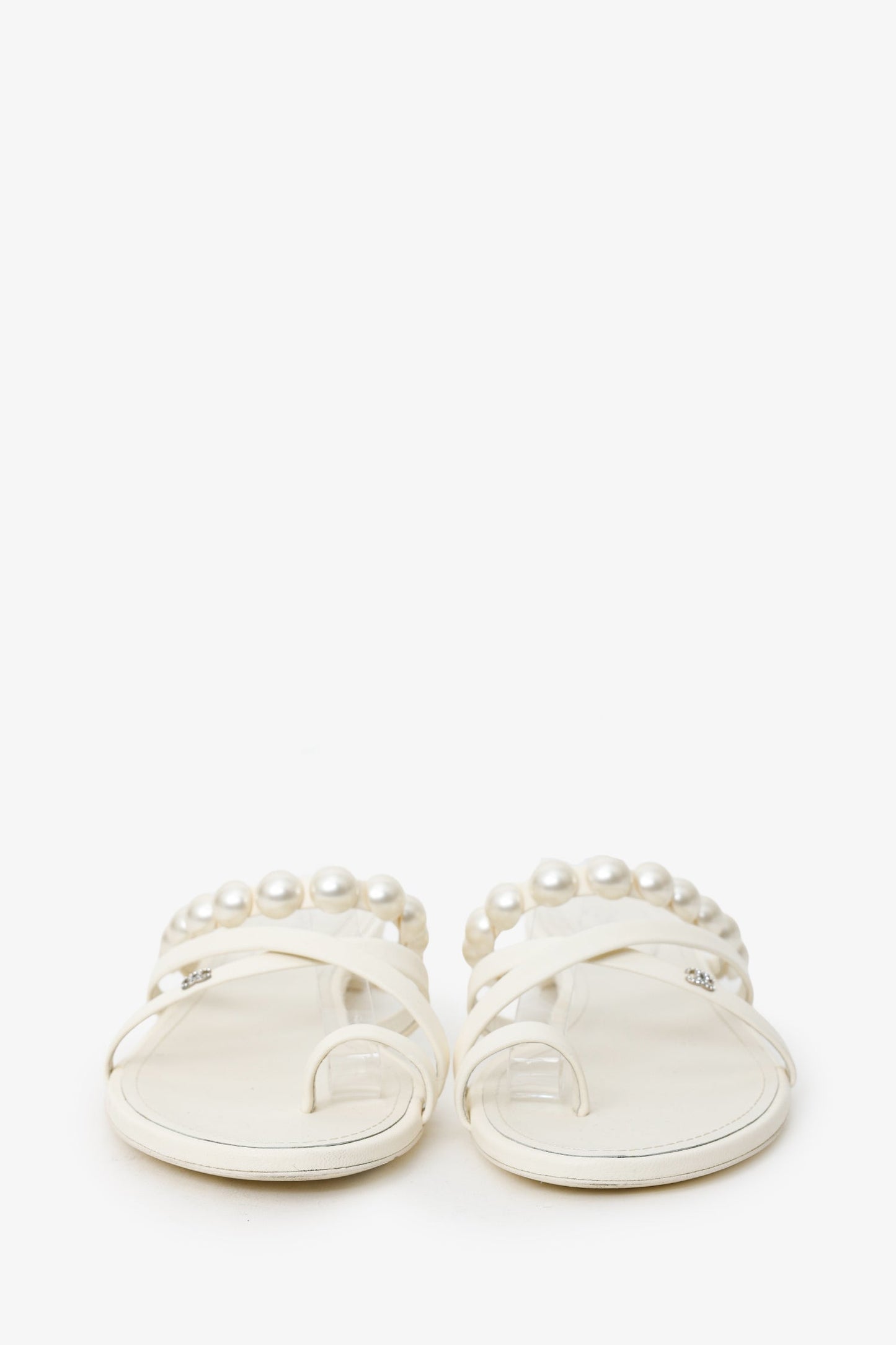 Pre-Loved Chanel™ White Leather Pearl CC Slides Size 38.5
