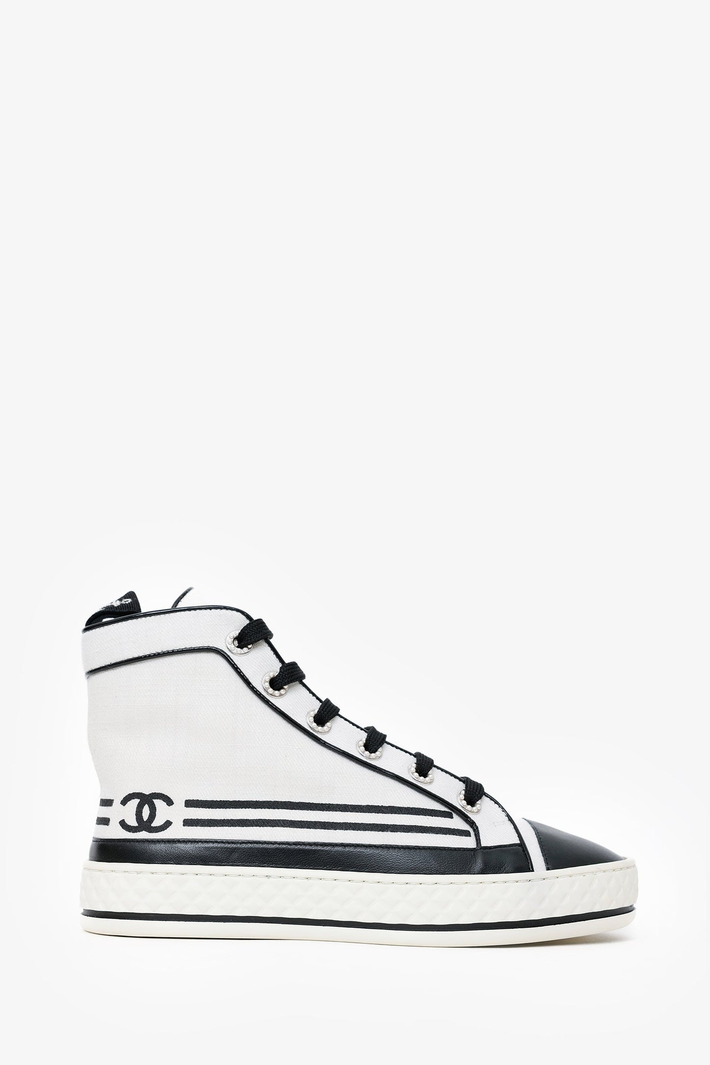 Pre-Loved Chanel™ Black/White High Top Sneakers Size 35.5