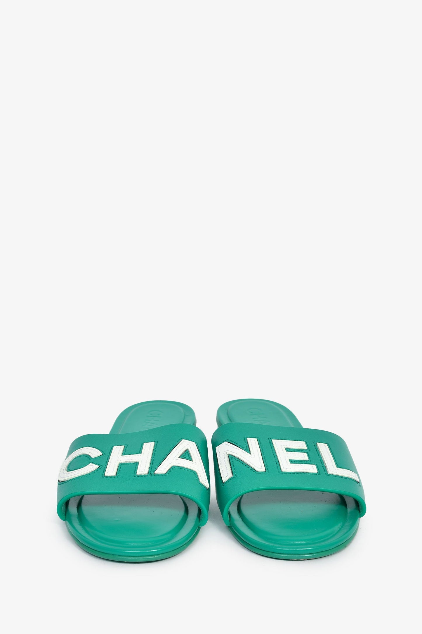 Pre-Loved Chanel™ 2023 Green Leather CHA-NEL Mules Sandal Size 36.5