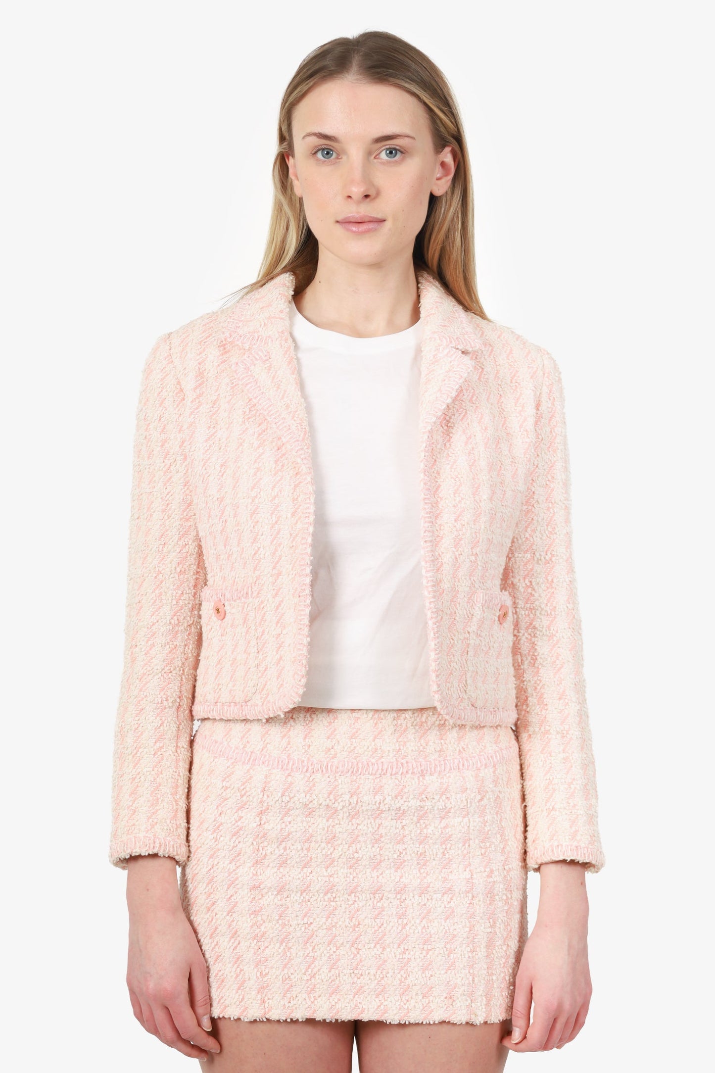 Pre-Loved Chanel™ 94P Pink/White Tweed Jacket + Mini Skirt Set Size 36