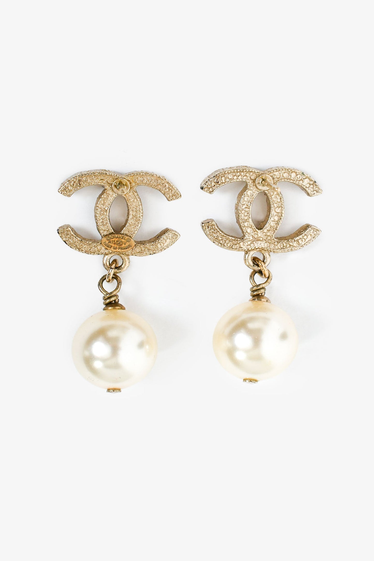 Pre-Loved Chanel™ 2015 Gold Toned Embellished CC Pearl Drop Earrings