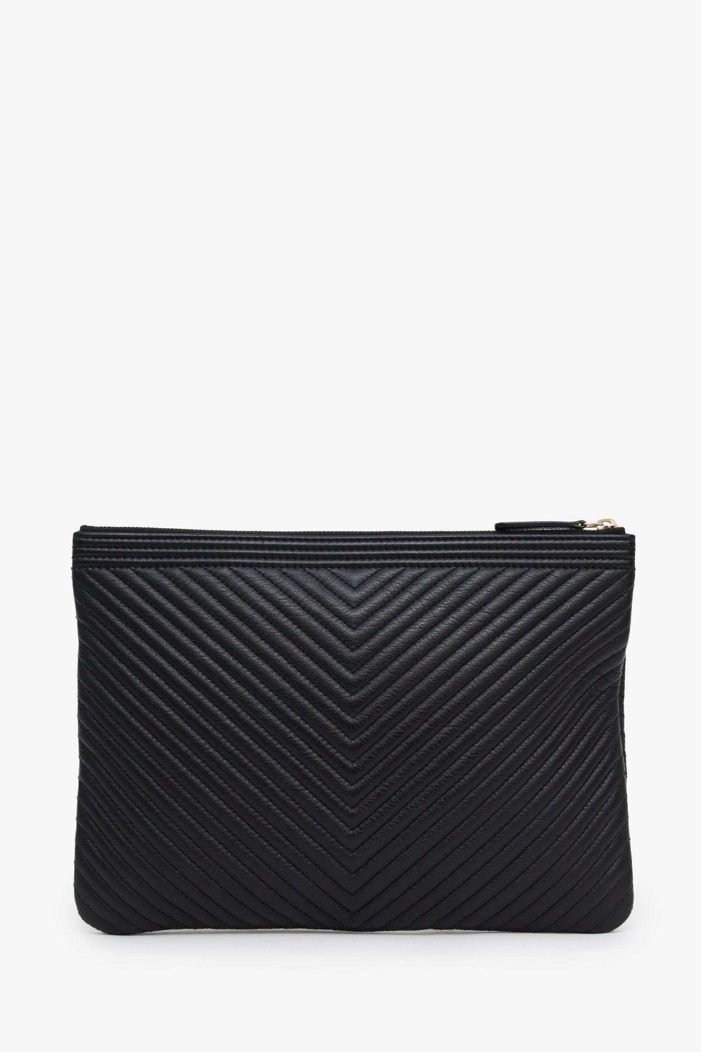 Pre-Loved Chanel™ 2017-18 Black Leather O Case Medium Boy Chevron Clutch Bag