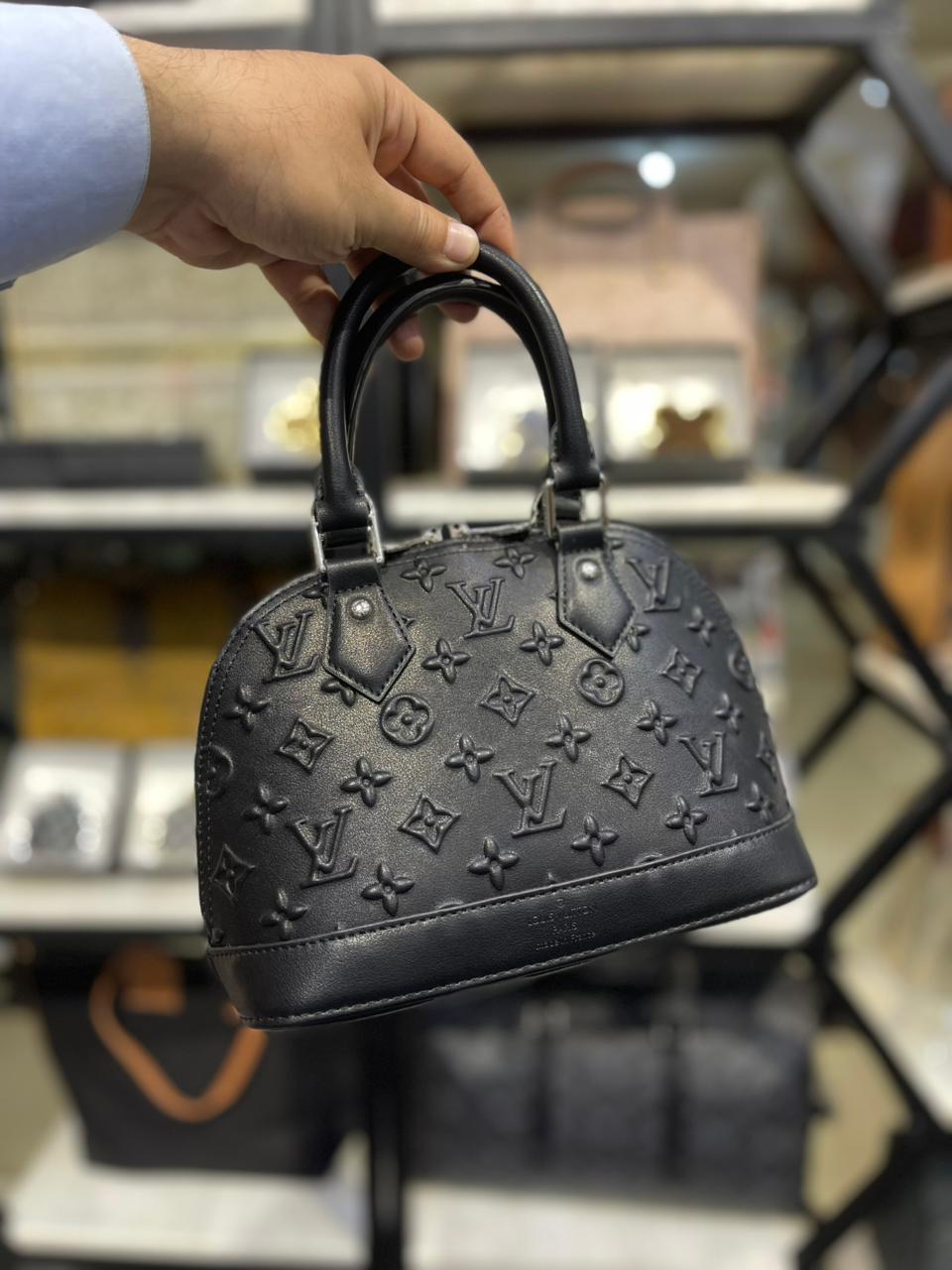L-O-U-I-S V-U-I-T-T-O-N Alma Women Bag – Exclusive Edition (Black)