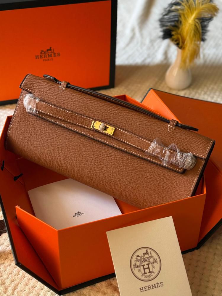 HERMÈS Kelly Cut Clutch – Luxury Women Bag in Gold-Toned Hardware | Premium Quality (Brown)