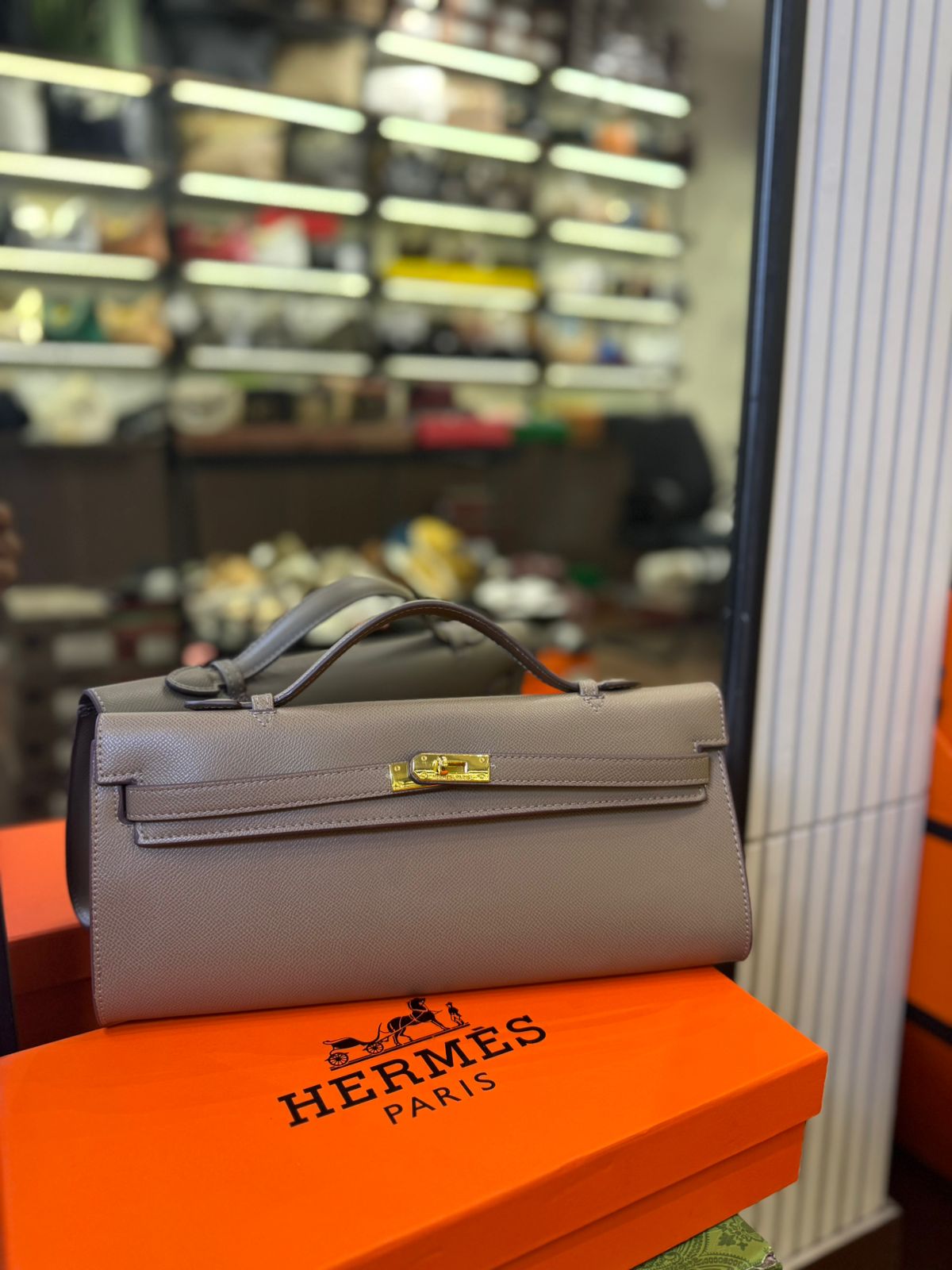 HERMÈS Kelly Cut Clutch – Luxury Women Bag in Gold-Toned Hardware | Premium Quality (Grey)