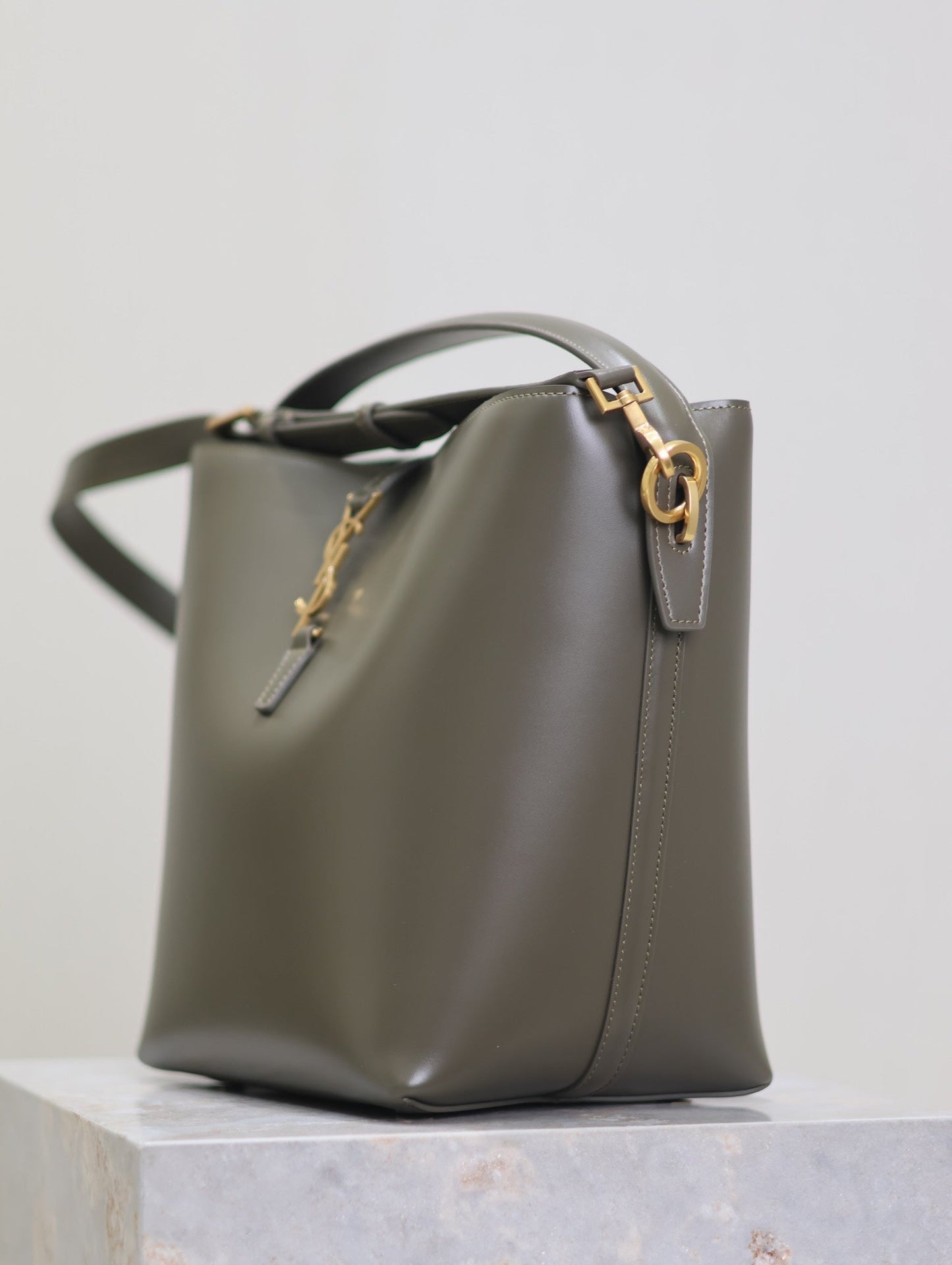 YSL 25S LE 5 À 7 BUCKET 26 IN DARK OLIVE CALFSKIN GOLD HARDWRE