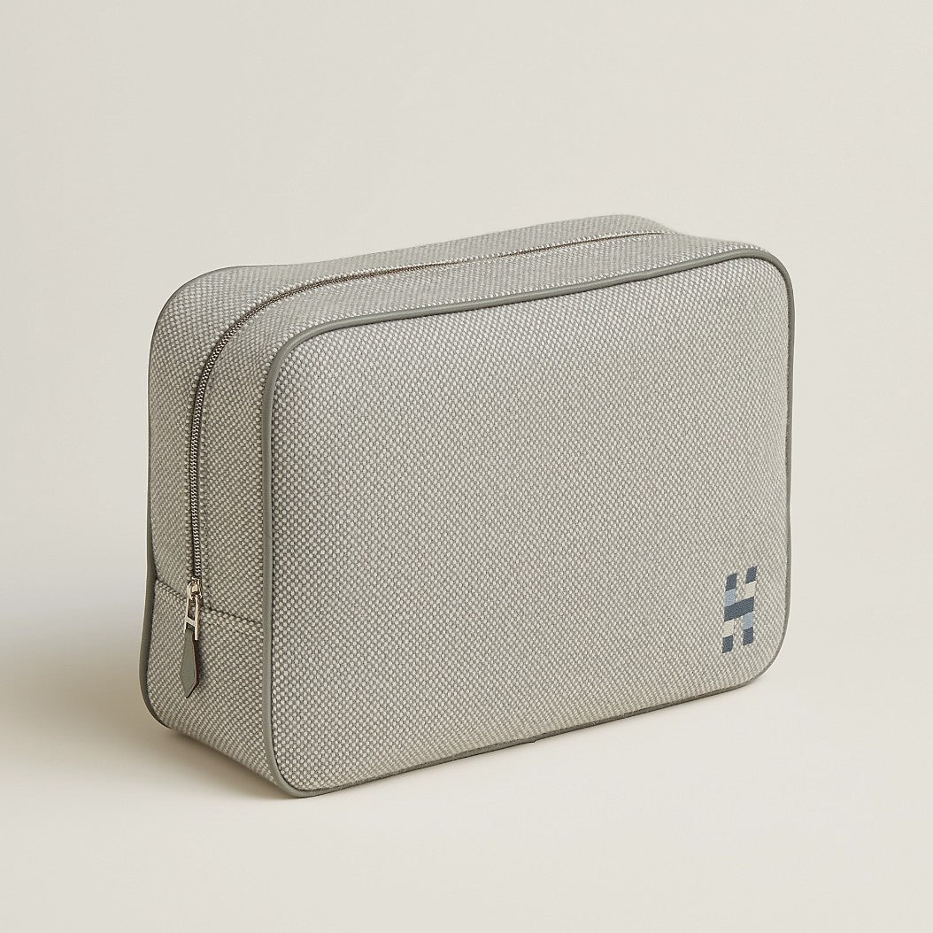 Brand New Hermès Chapitre H Cavalier case large model in Gris