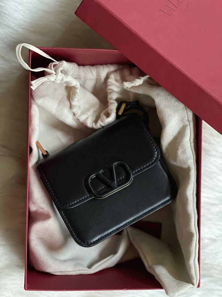 Valentino Shoulder Bag In Black With Vlogo Signature Leather Strap Inc